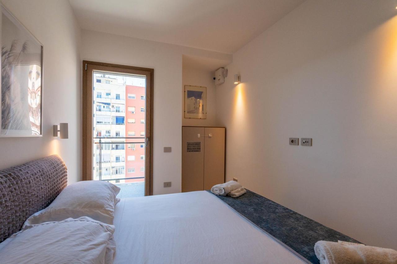 Aurealiving - Trastevere Suite With Rooftop & Gym, Your Place In Roma Exterior foto