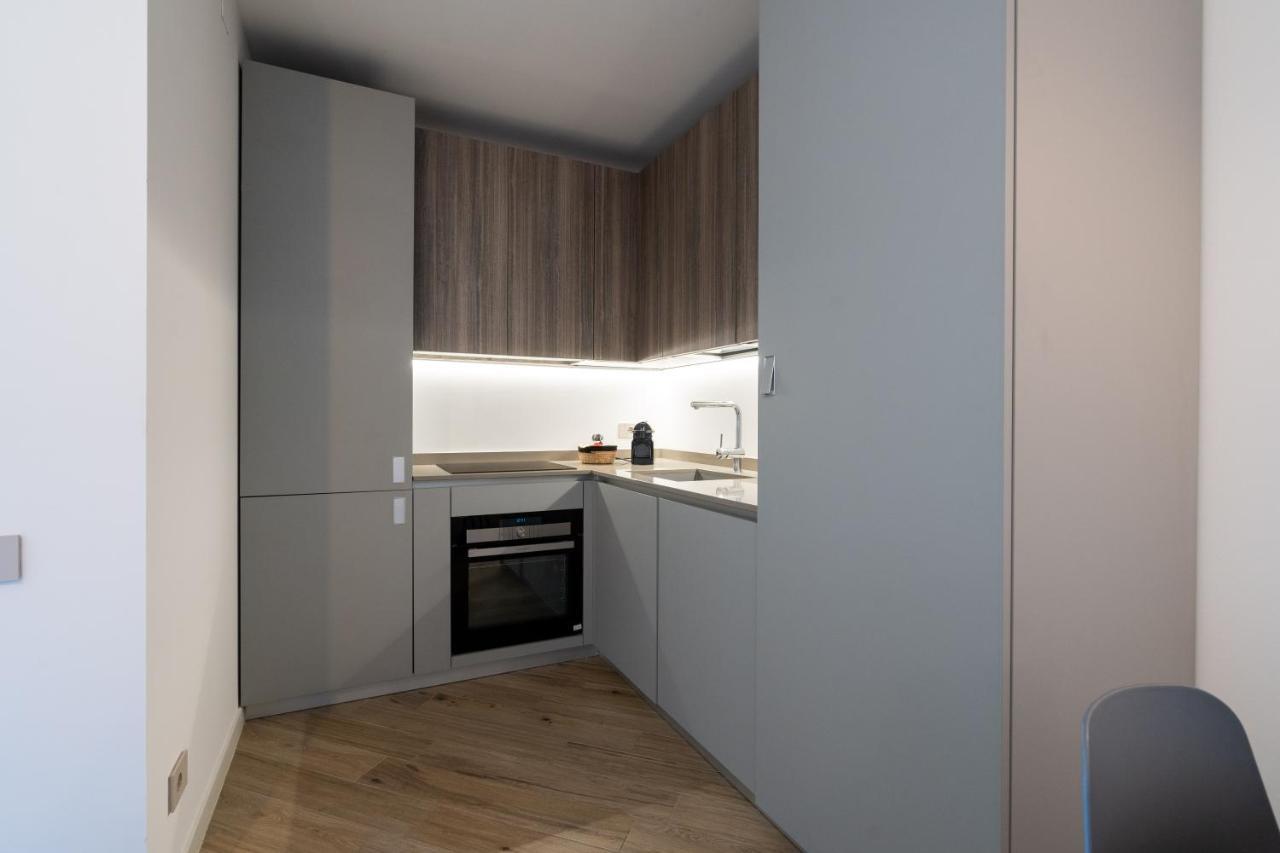 Aurealiving - Trastevere Suite With Rooftop & Gym, Your Place In Roma Exterior foto