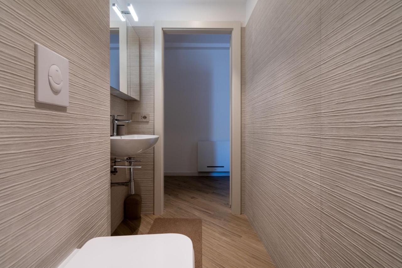 Aurealiving - Trastevere Suite With Rooftop & Gym, Your Place In Roma Exterior foto