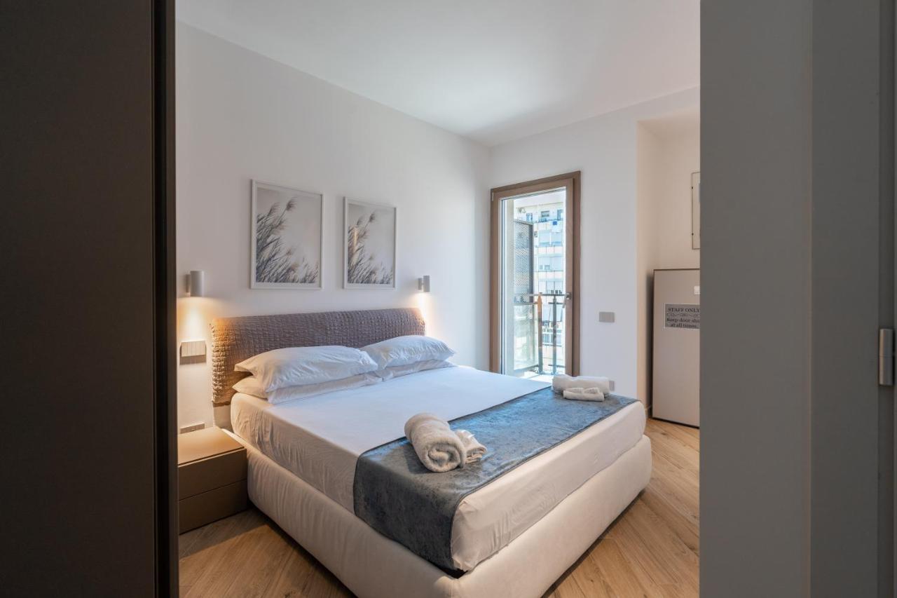 Aurealiving - Trastevere Suite With Rooftop & Gym, Your Place In Roma Exterior foto
