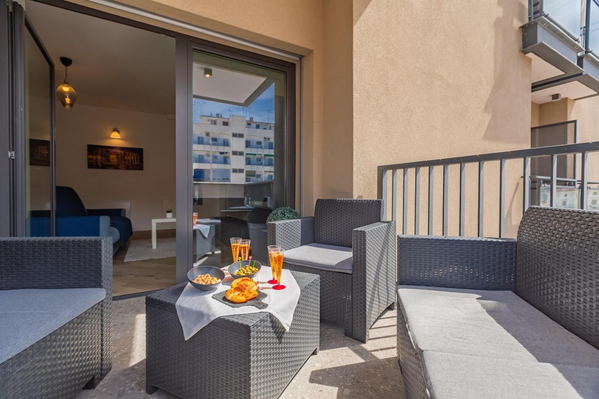 Aurealiving - Trastevere Suite With Rooftop & Gym, Your Place In Roma Exterior foto